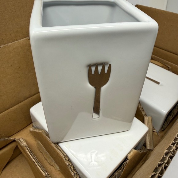 Towle Living Ceramic Flatware Caddy Set 3 Jars with Wooden Tray White 5091928 - Picture 8 of 9